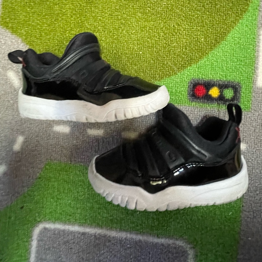 Gently Used Toddler Jordan 11 low Shoes